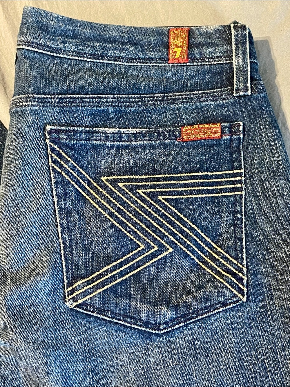 7 For All Mankind Women's Flynt Bootcut Jeans with Contrast Pocket Stitching - Picture 6 of 6